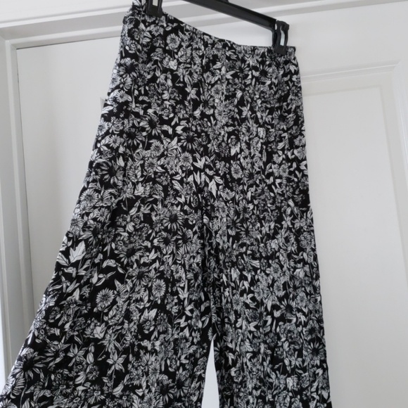 Lulus Flowy Floral Pants - Picture 1 of 4
